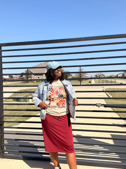 God Is Faithful In Every Season | Christian Fall T-Shirt